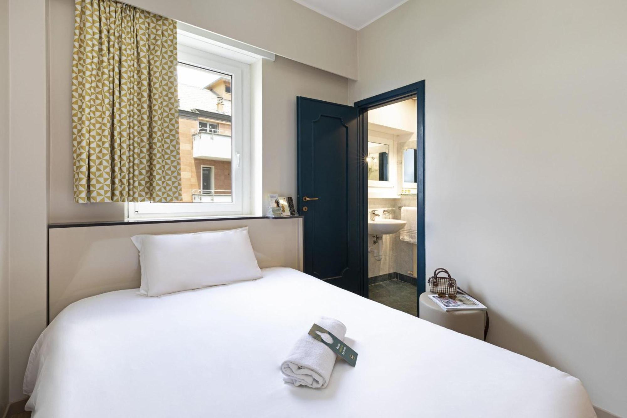 Single Room,1742590796:JPEG